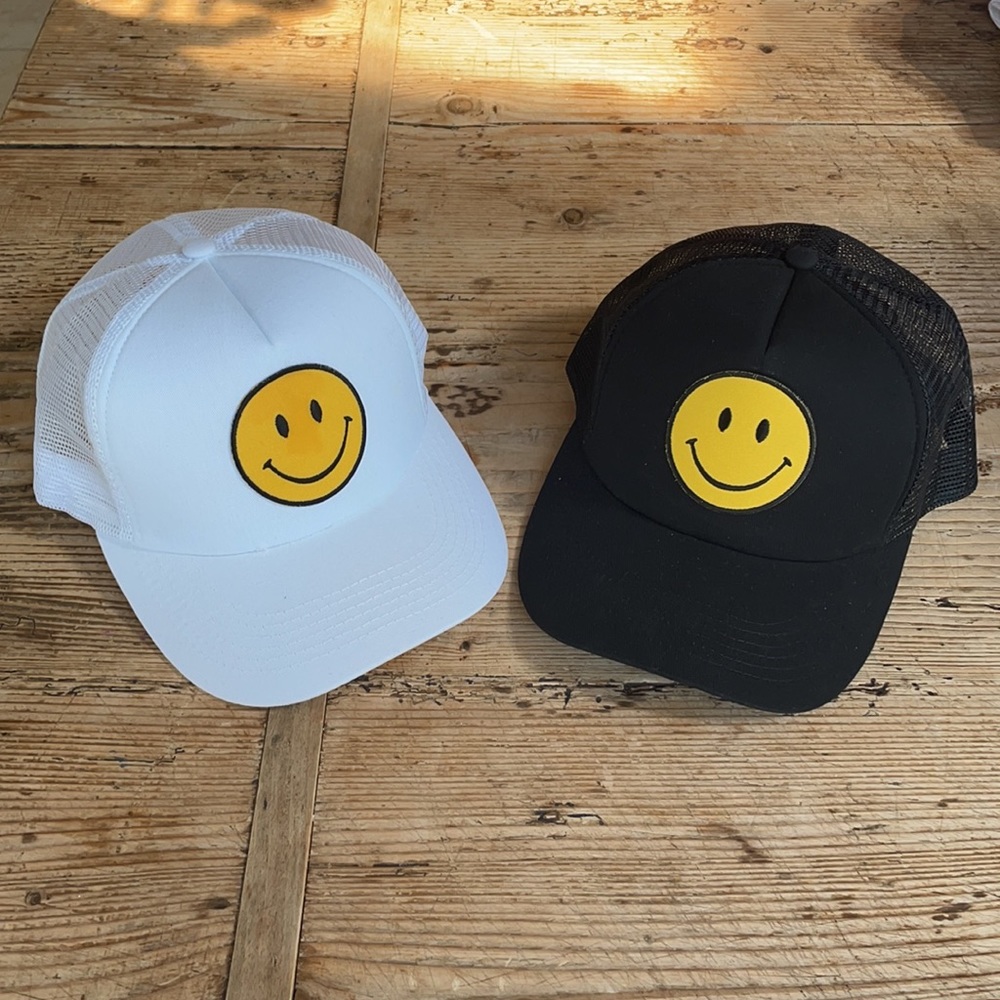 Happy face Trucker Hat NEW - Picture 15 of 17